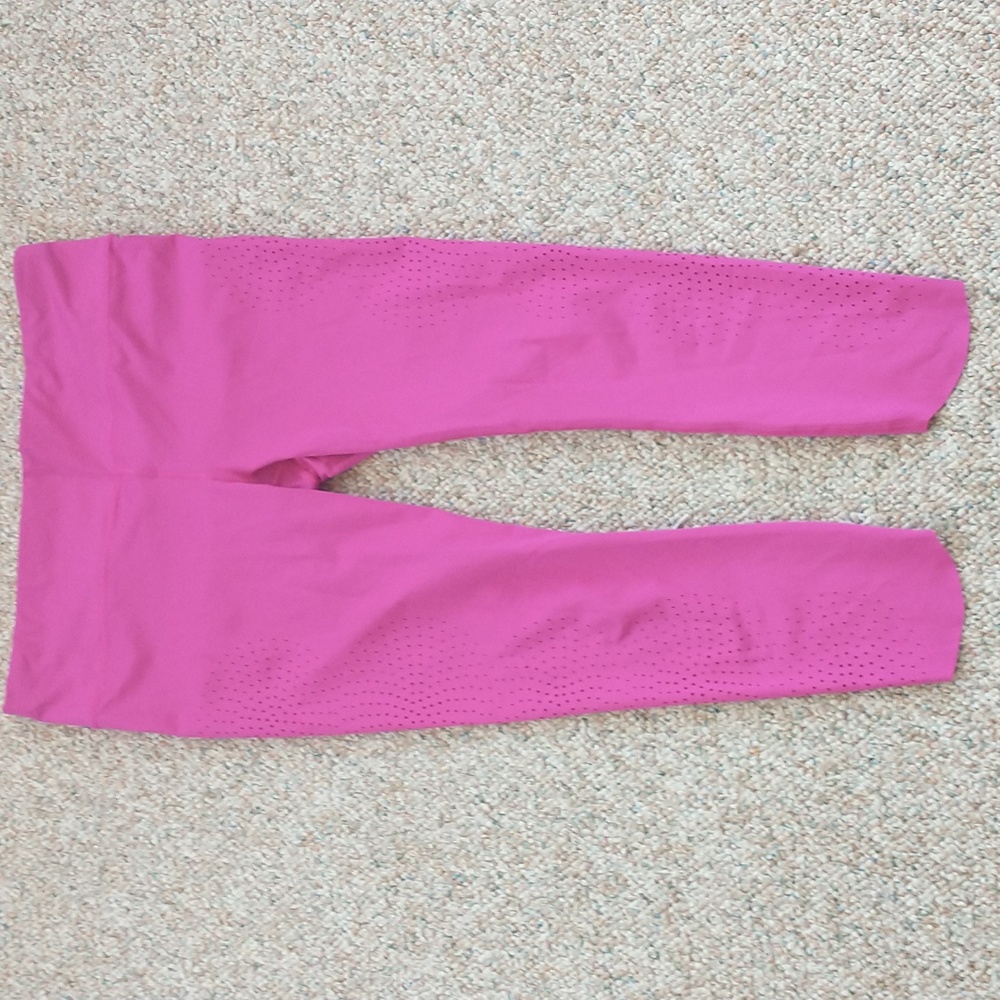 Athleta Bright Pink Capri Tights  Medium